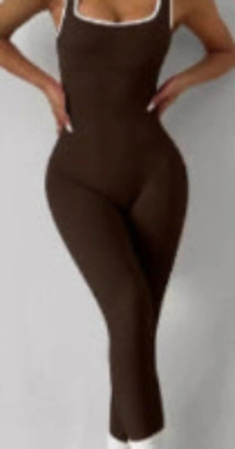 Ryggløs treningsjumpsuit med avtakbar polstring