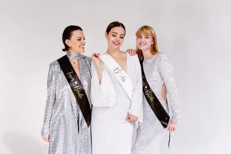 Sash -Team Bride- Svart og Hvit - 6 stk